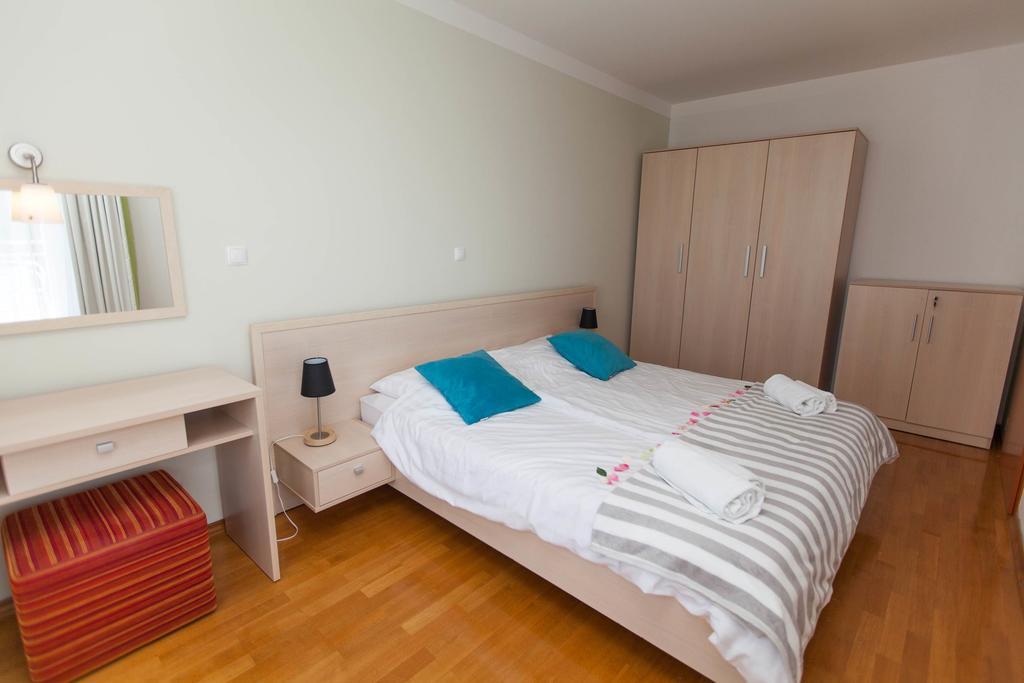 Apartments Ines Selce Eksteriør bilde