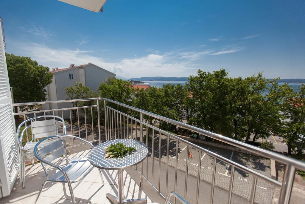 Apartments Ines Selce Eksteriør bilde